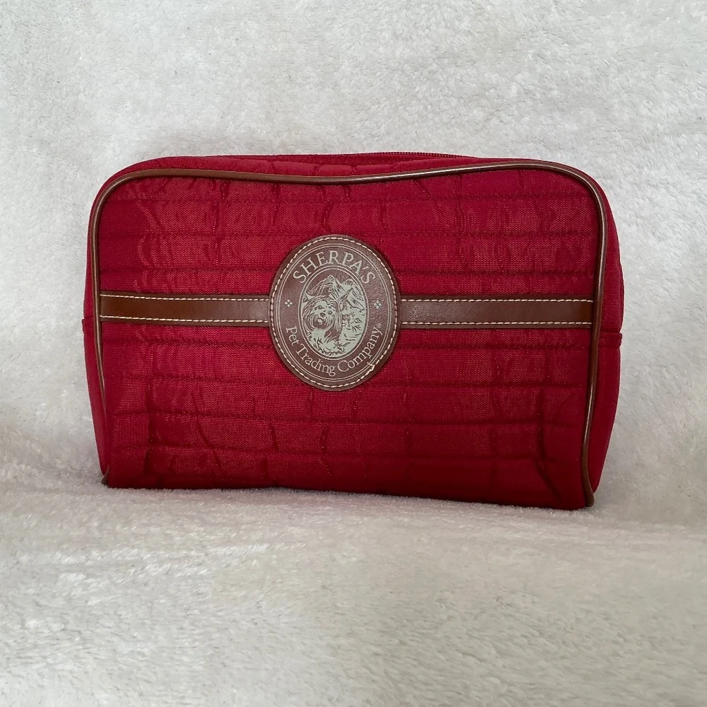 Sherpa’s Pet Trading Company bag. Trolley Strap for easy travel. Rich Red